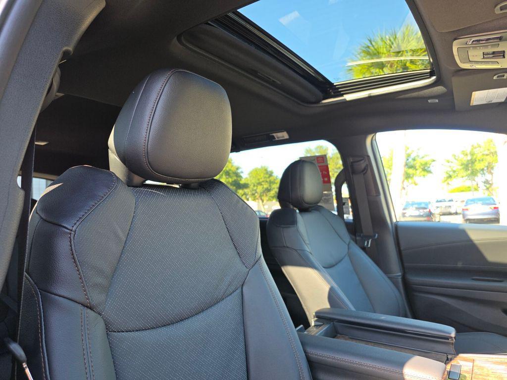 new 2026 Toyota Sienna car, priced at $56,469