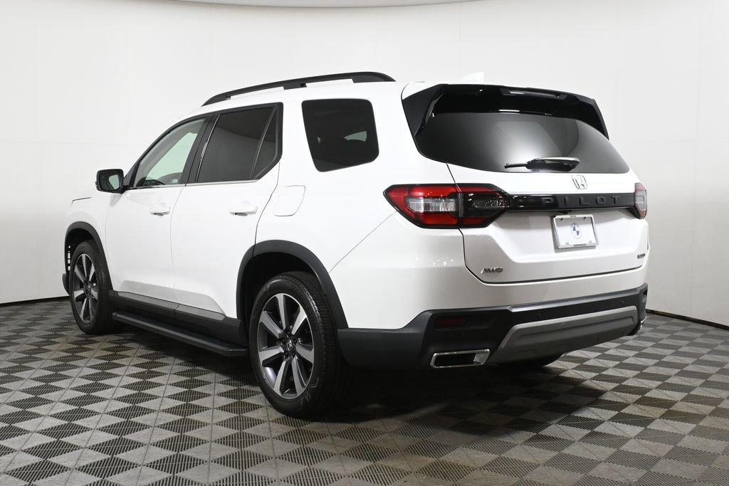 used 2023 Honda Pilot car, priced at $40,250