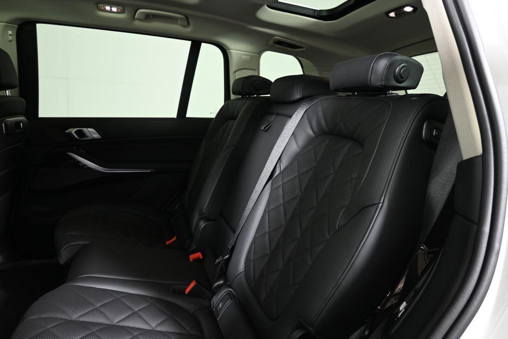 new 2026 BMW X7 car, priced at $94,805