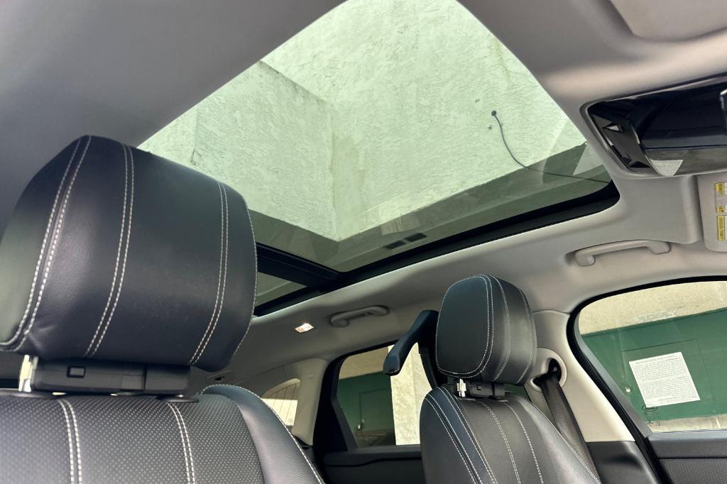 used 2020 Land Rover Range Rover Velar car, priced at $24,728