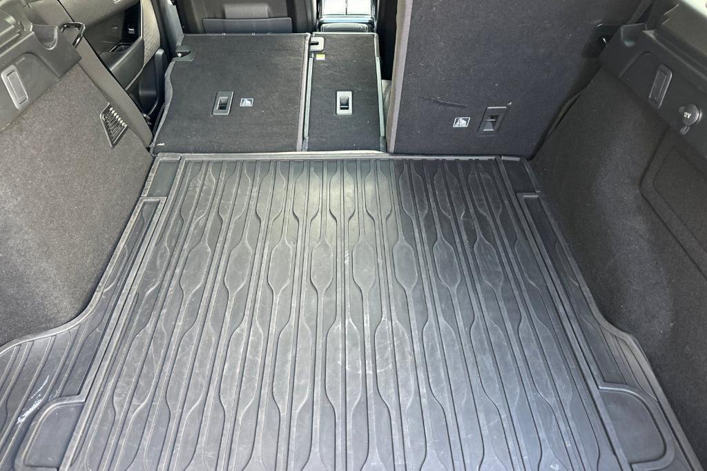 used 2020 Land Rover Range Rover Velar car, priced at $23,168