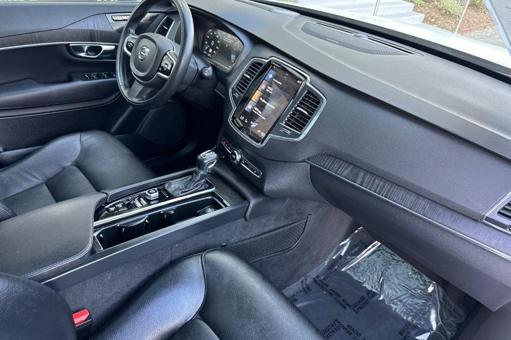 used 2020 Volvo XC90 car, priced at $25,062
