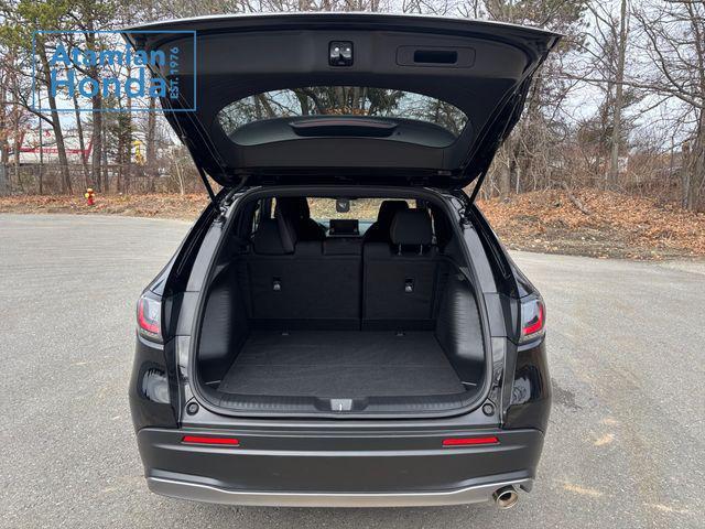 used 2025 Honda HR-V car, priced at $27,878