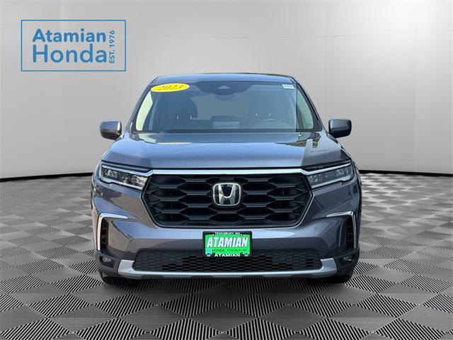 2023 Modern Steel Metallic Honda Pilot