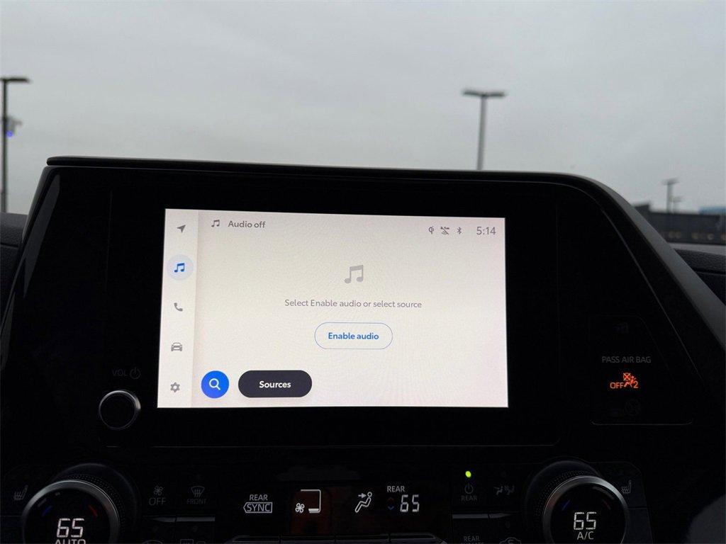 used 2023 Toyota Highlander car, priced at $30,601