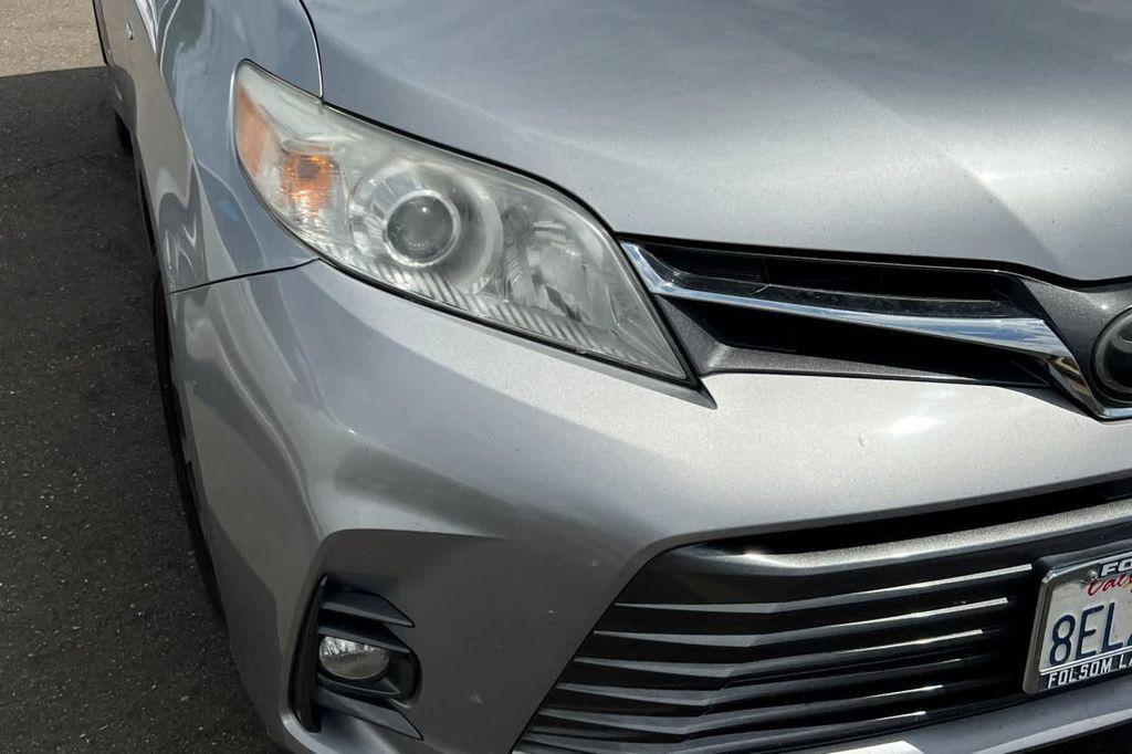 used 2018 Toyota Sienna car, priced at $33,084