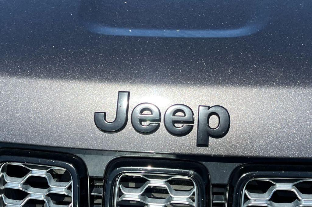 used 2019 Jeep Grand Cherokee car, priced at $15,989