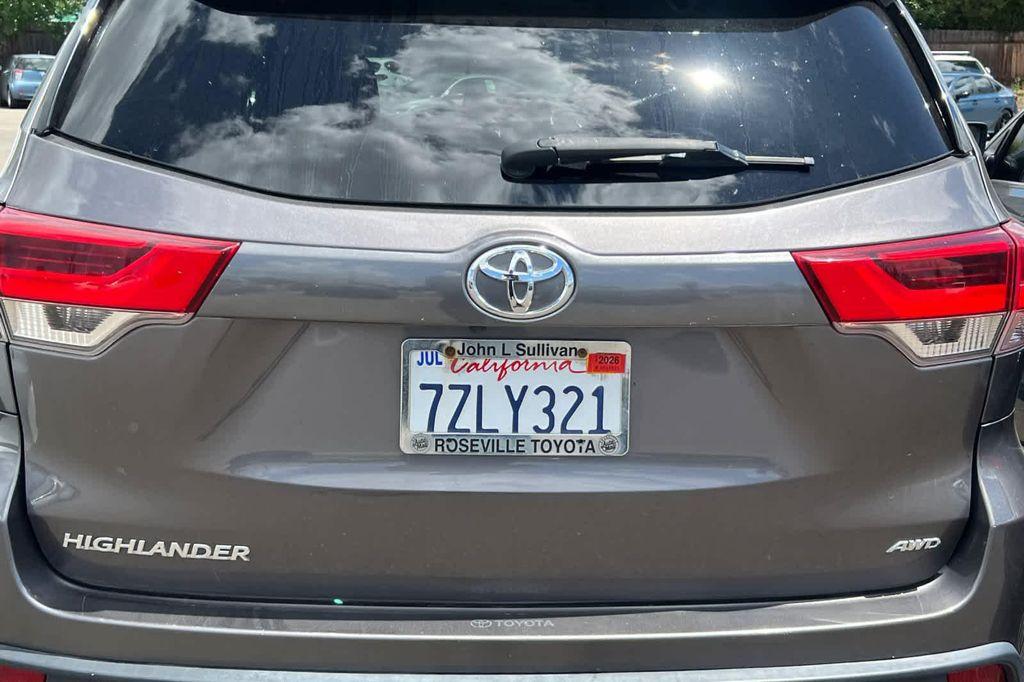 used 2017 Toyota Highlander car, priced at $25,084