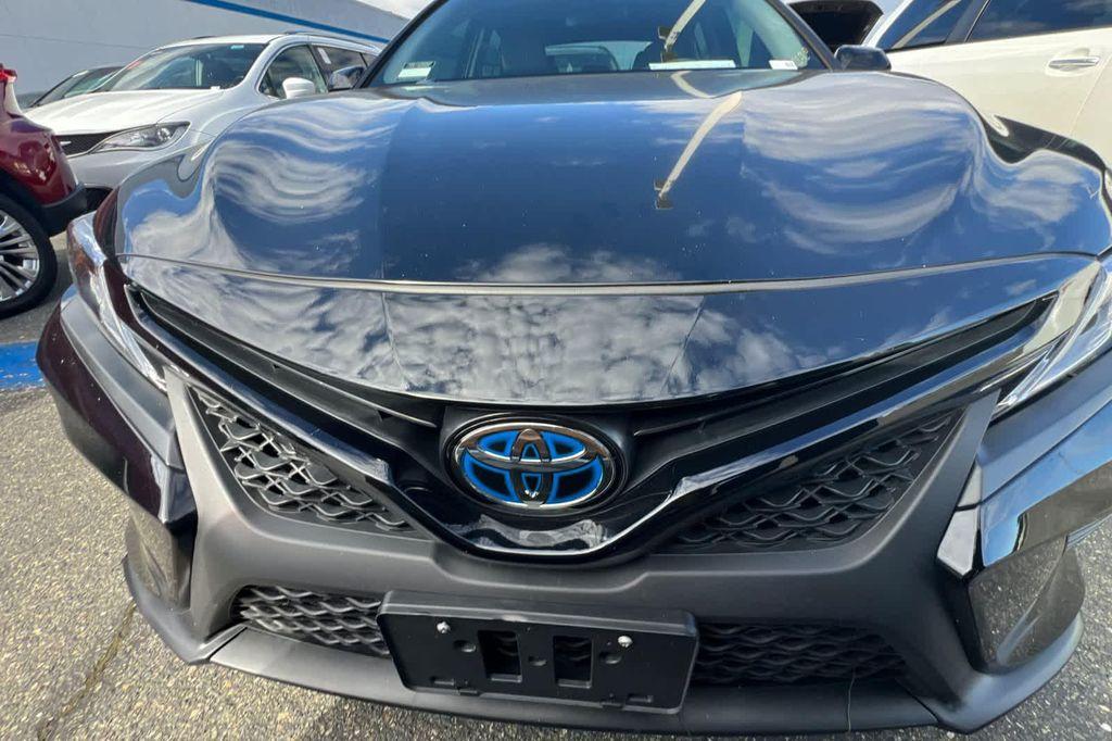 used 2018 Toyota Camry Hybrid car, priced at $14,999