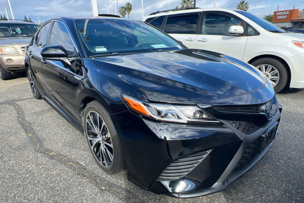 used 2018 Toyota Camry Hybrid car, priced at $14,999