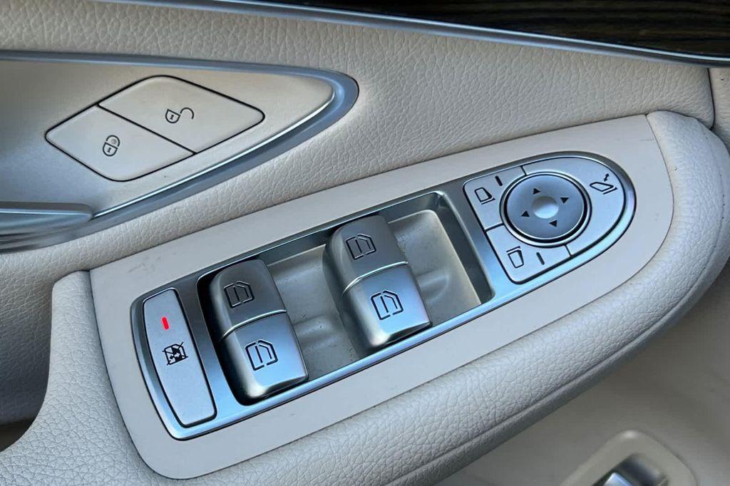 used 2019 Mercedes-Benz GLC 300 car, priced at $16,977