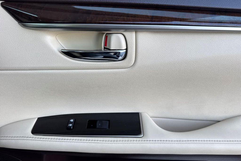used 2018 Lexus ES 350 car, priced at $20,999
