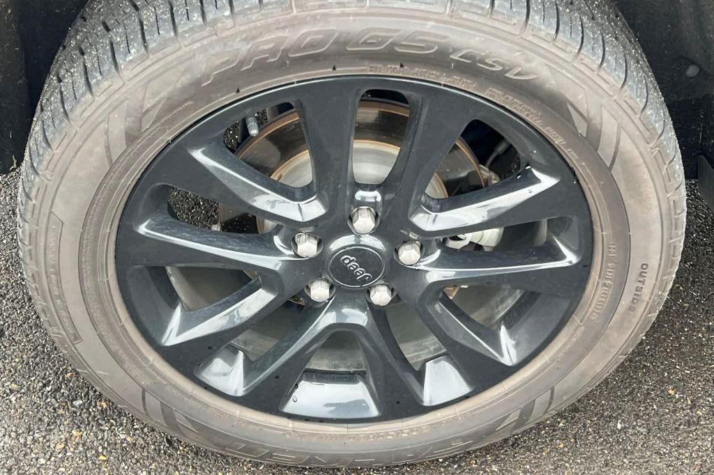 used 2019 Jeep Grand Cherokee car, priced at $15,999