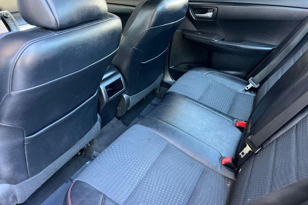 used 2015 Toyota Camry Hybrid car, priced at $14,084