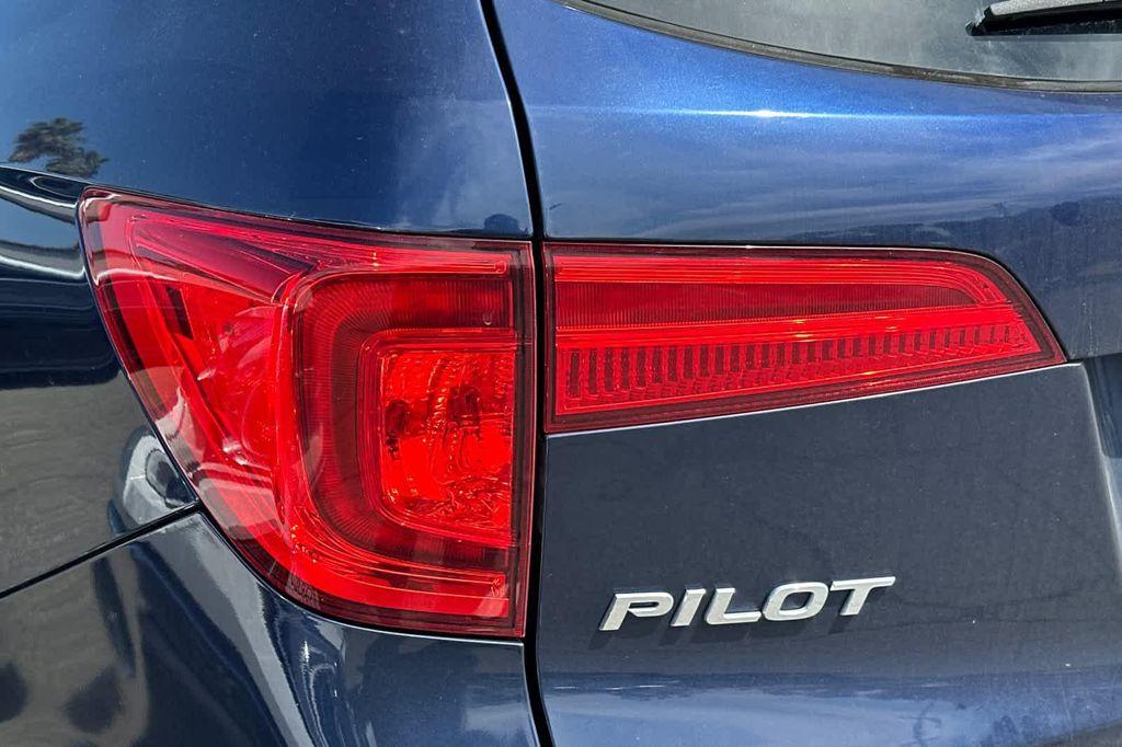used 2016 Honda Pilot car, priced at $12,999