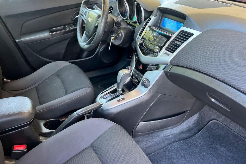 used 2016 Chevrolet Cruze Limited car, priced at $7,999