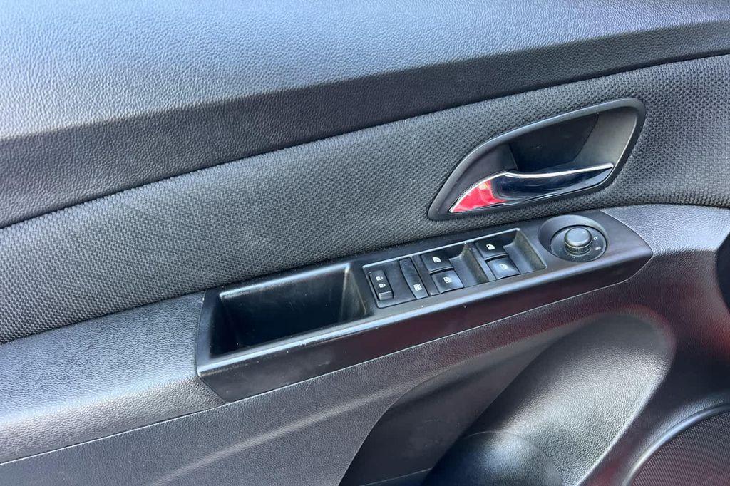 used 2016 Chevrolet Cruze Limited car, priced at $7,999