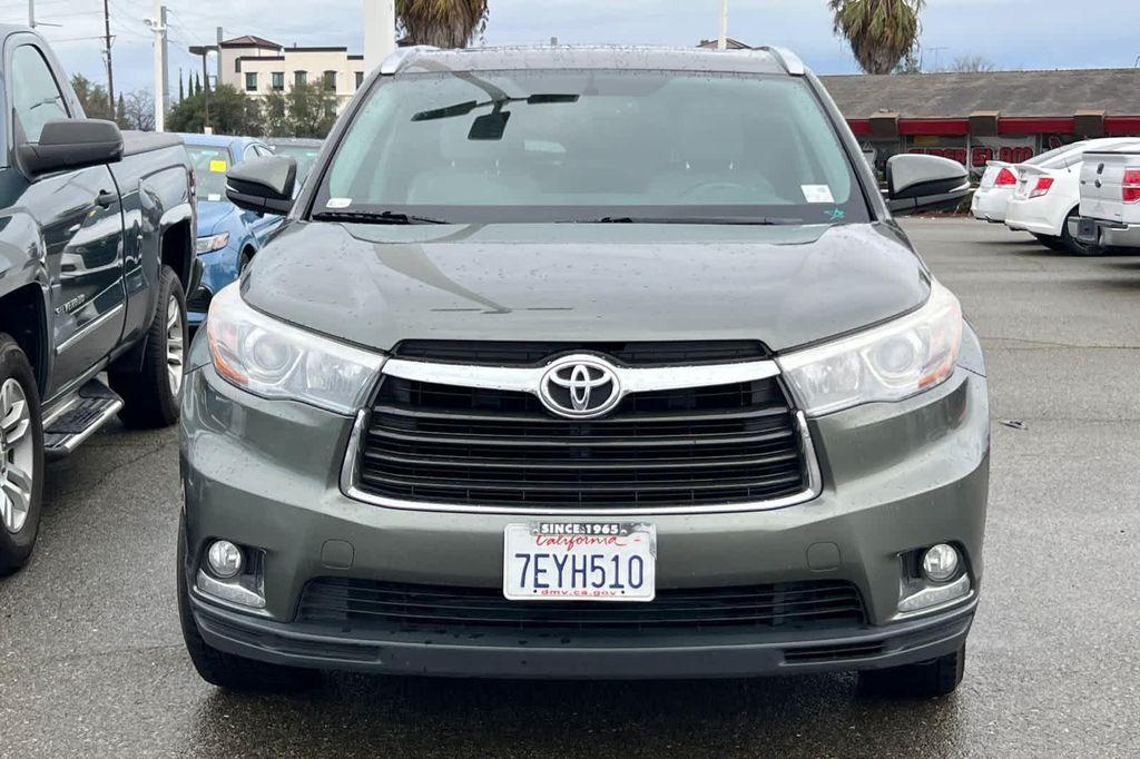 used 2014 Toyota Highlander car, priced at $15,999