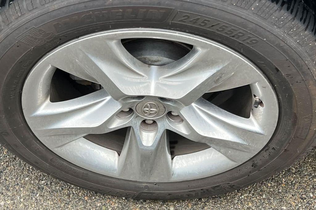 used 2014 Toyota Highlander car, priced at $15,999