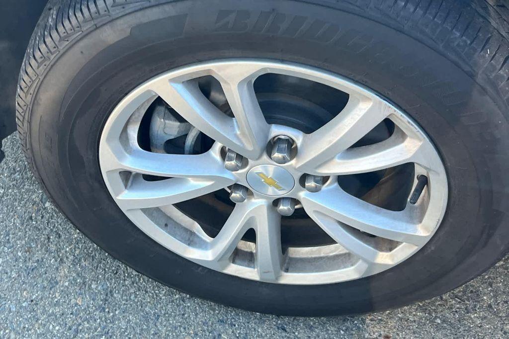 used 2017 Chevrolet Equinox car, priced at $13,084