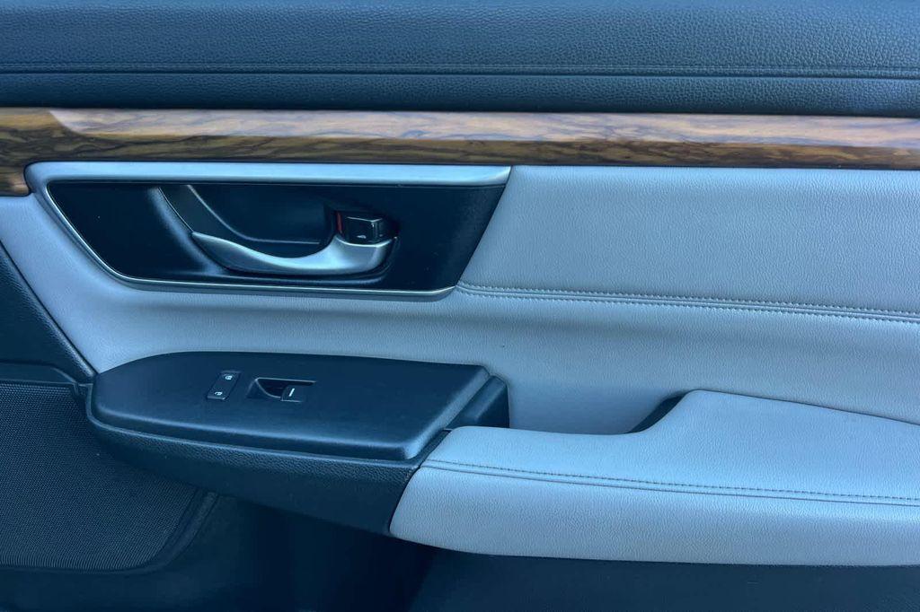 used 2017 Honda CR-V car, priced at $15,977