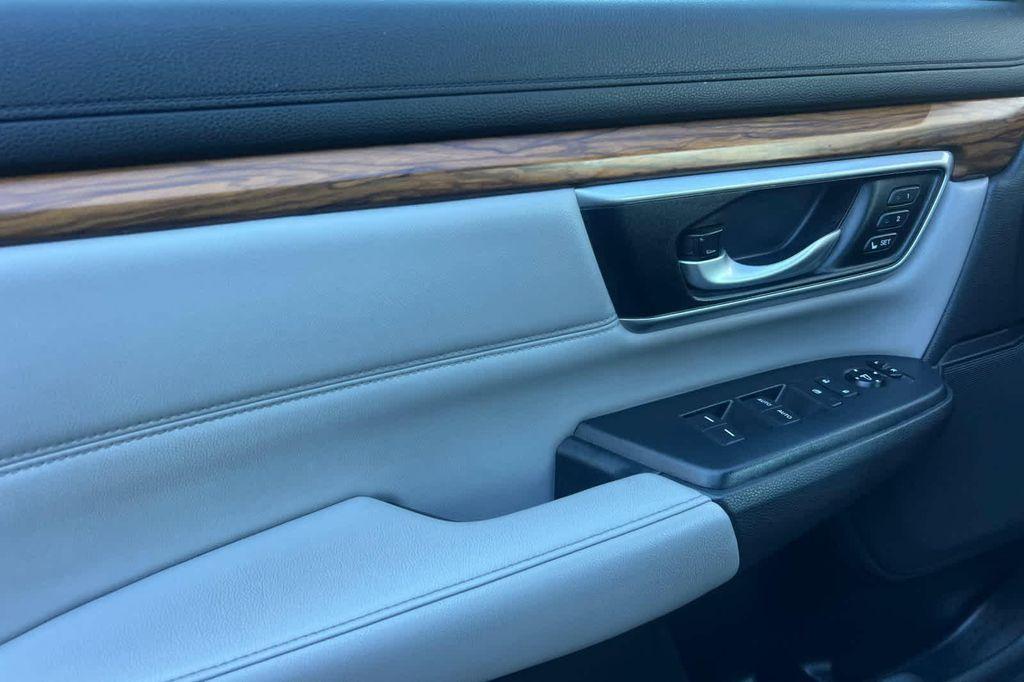 used 2017 Honda CR-V car, priced at $15,977