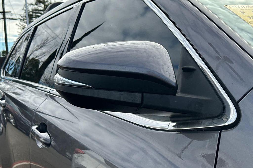 used 2019 Toyota Highlander car, priced at $23,999