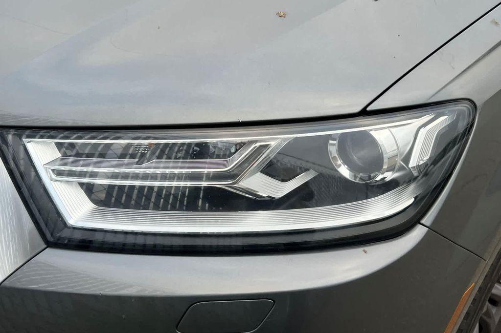 used 2017 Audi Q7 car, priced at $14,999
