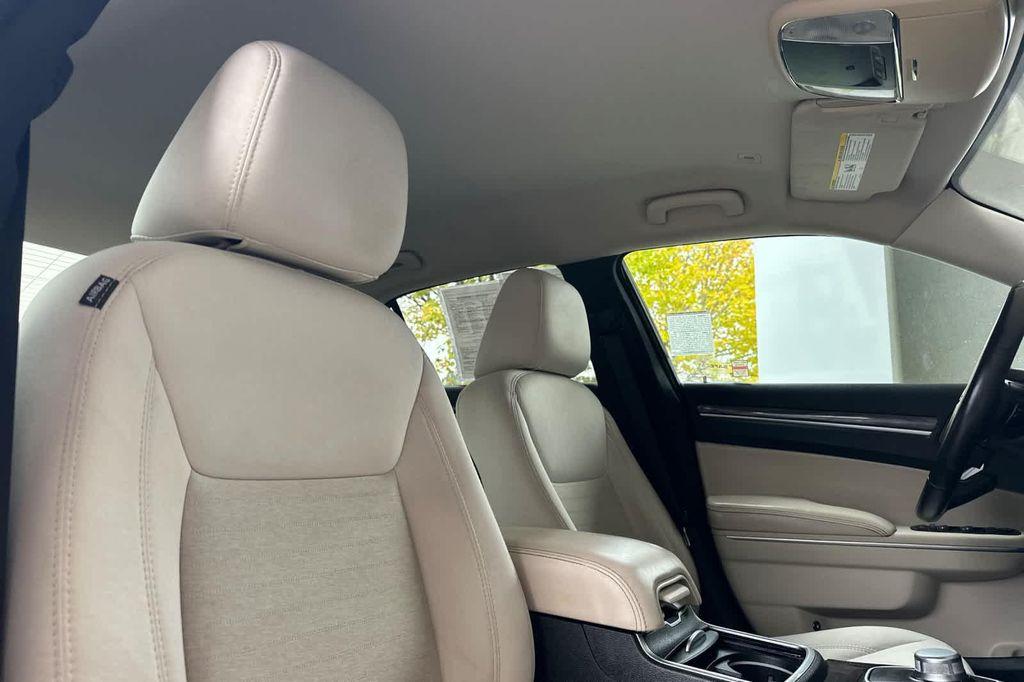 used 2018 Chrysler 300 car, priced at $15,977