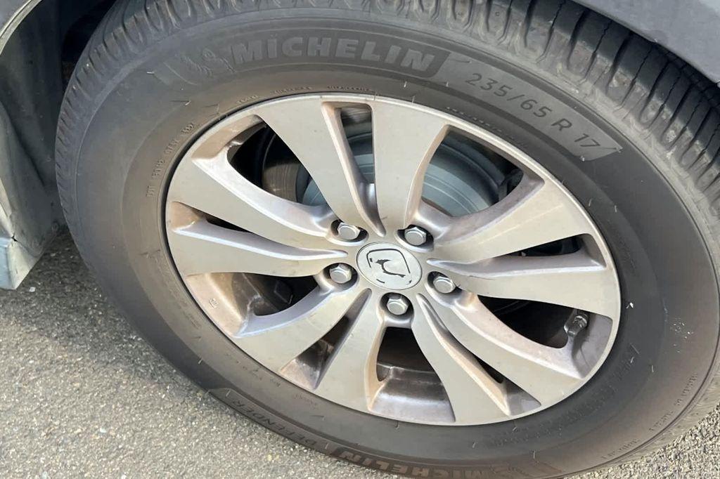 used 2014 Honda Odyssey car, priced at $10,999