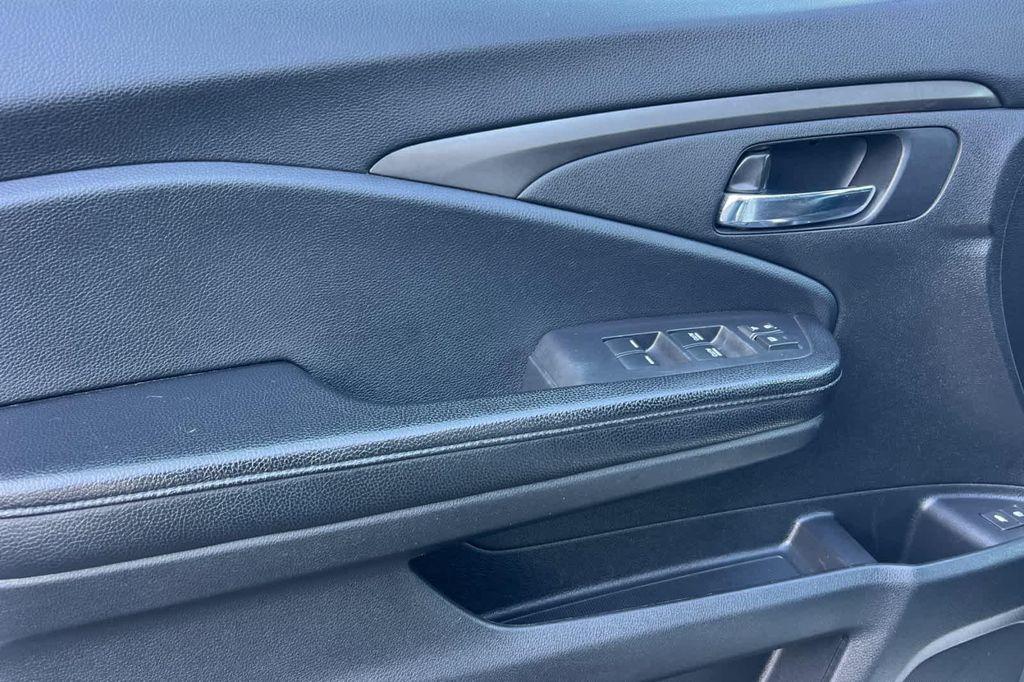 used 2018 Honda Pilot car, priced at $19,977