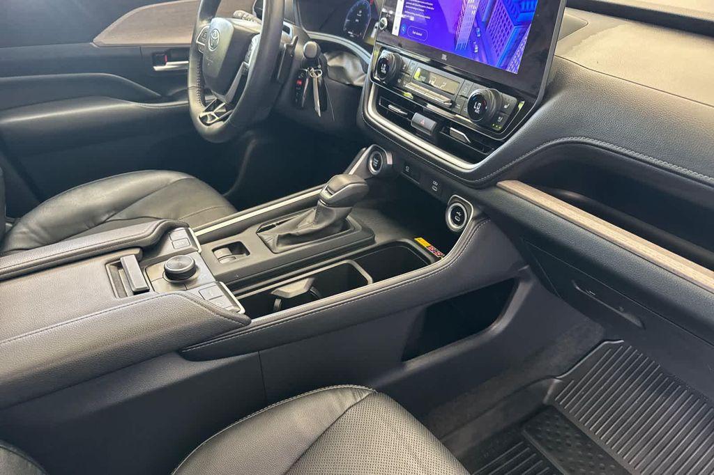 used 2024 Toyota Grand Highlander car, priced at $55,084