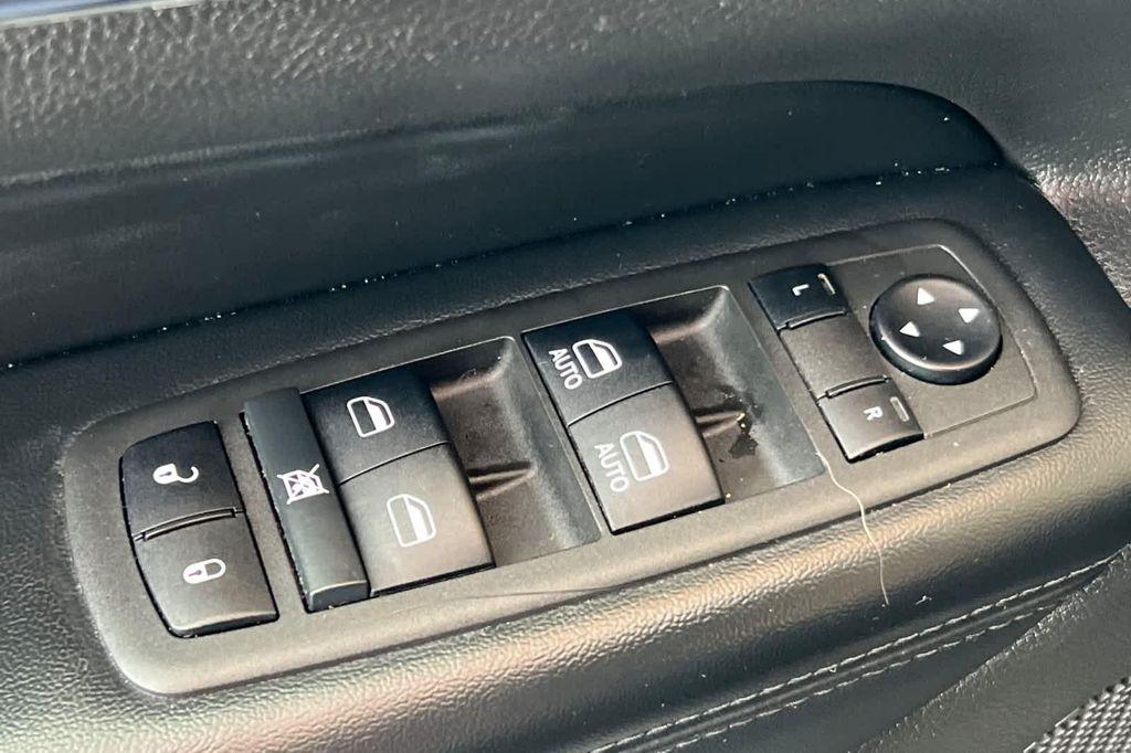 used 2022 Jeep Grand Cherokee car, priced at $26,999