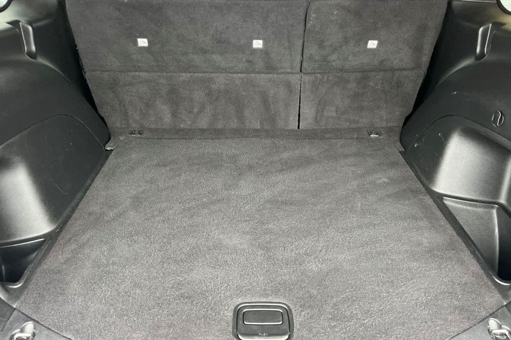 used 2022 Jeep Grand Cherokee car, priced at $26,999