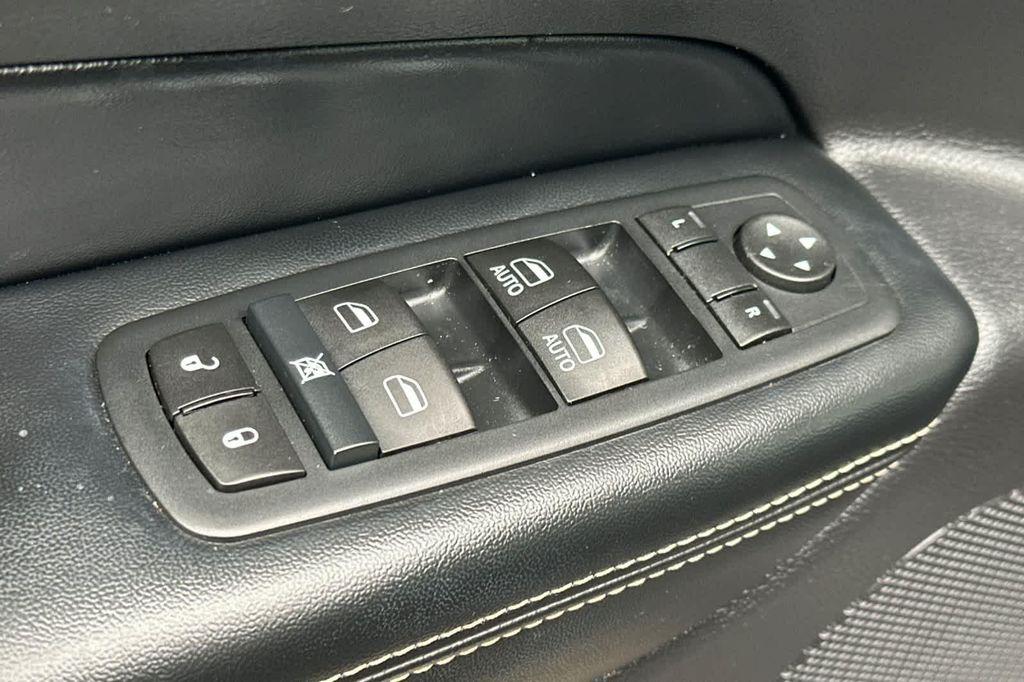 used 2017 Jeep Grand Cherokee car, priced at $16,777