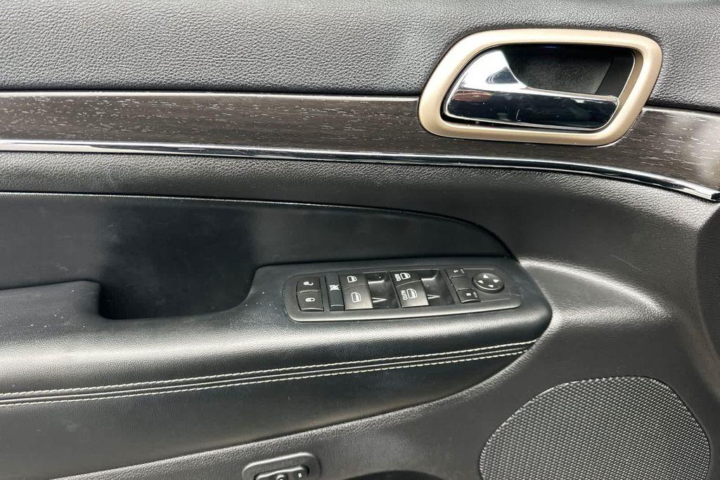 used 2017 Jeep Grand Cherokee car, priced at $16,777