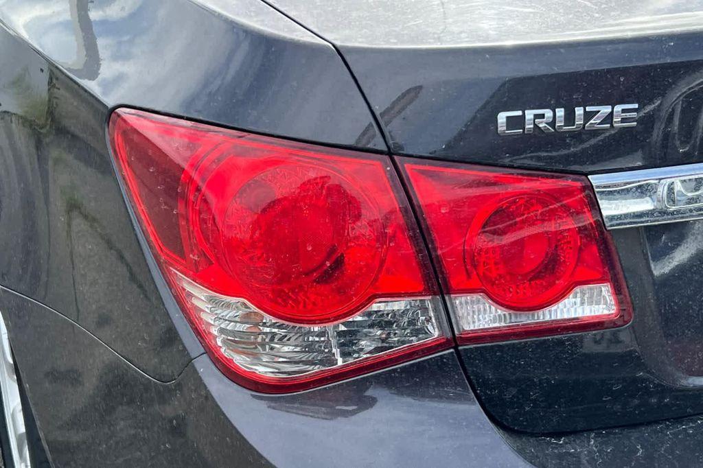 used 2015 Chevrolet Cruze car, priced at $9,999
