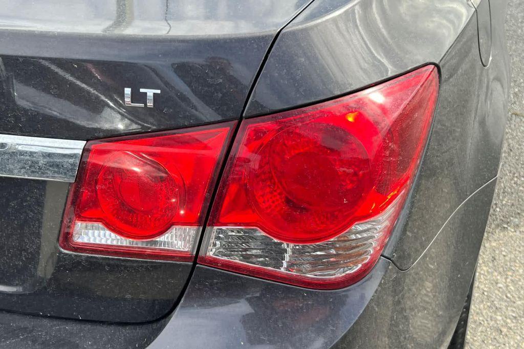 used 2015 Chevrolet Cruze car, priced at $9,999