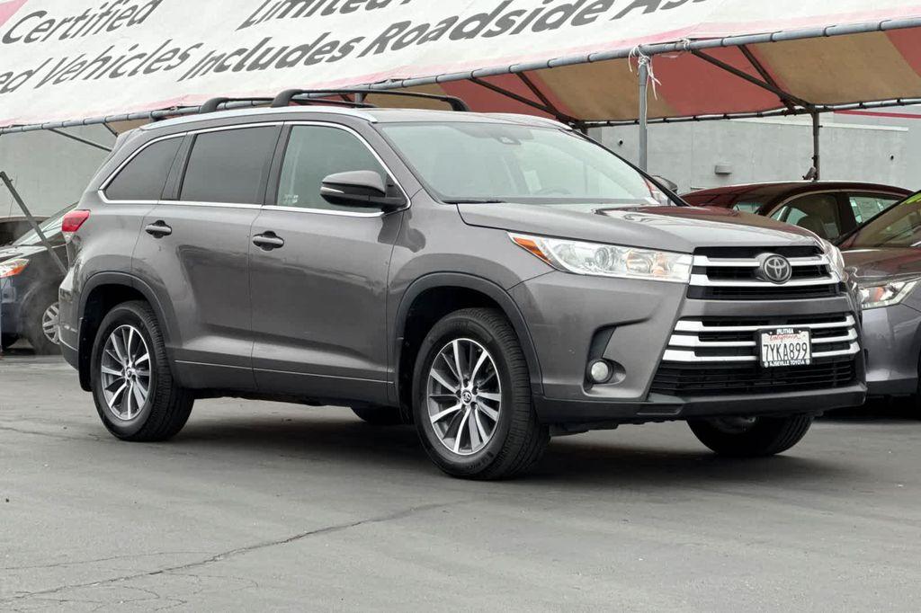 used 2017 Toyota Highlander car, priced at $17,999