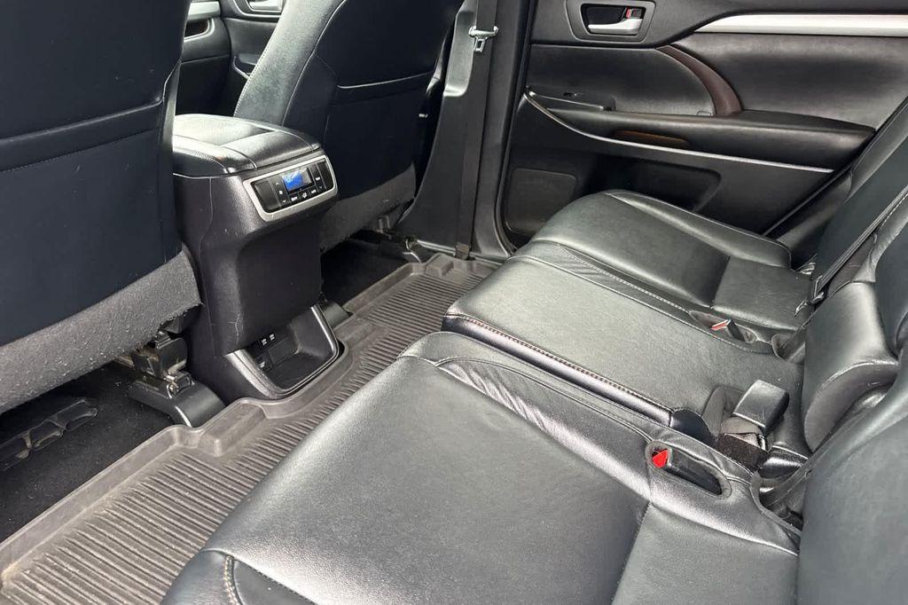 used 2017 Toyota Highlander car, priced at $17,999