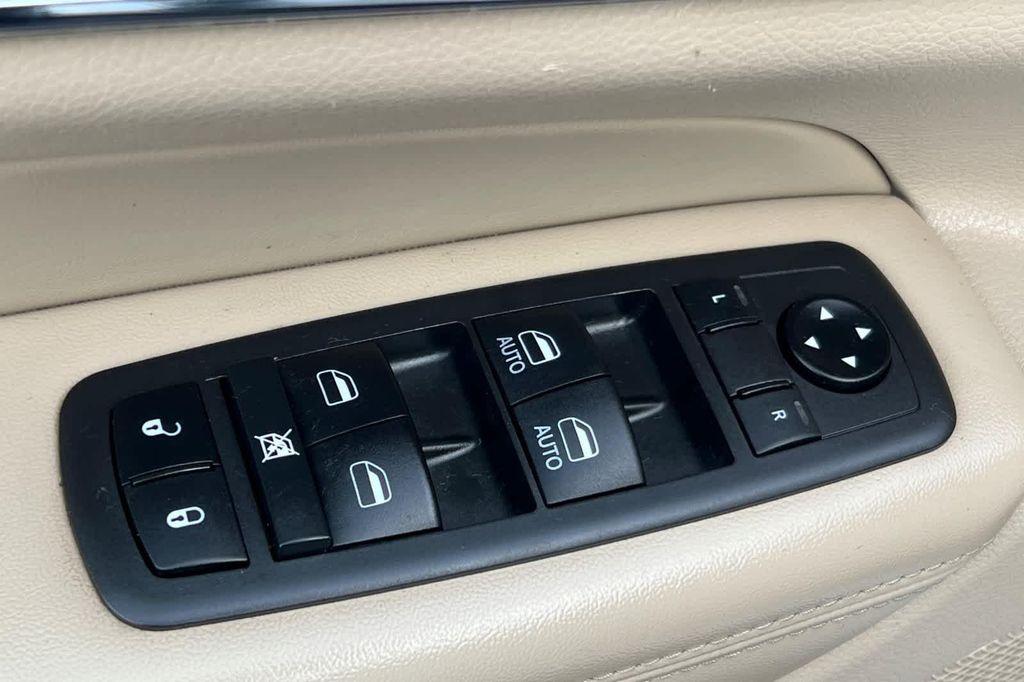 used 2019 Jeep Grand Cherokee car, priced at $15,999