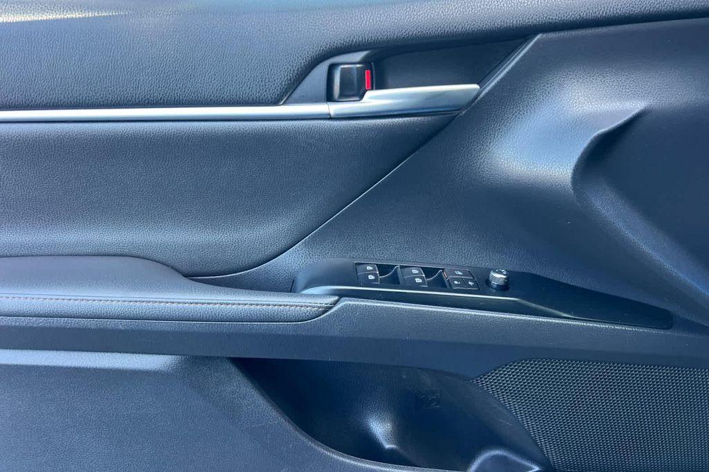 used 2019 Toyota Camry Hybrid car, priced at $24,899