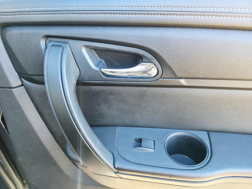 used 2013 Chevrolet Traverse car, priced at $8,990