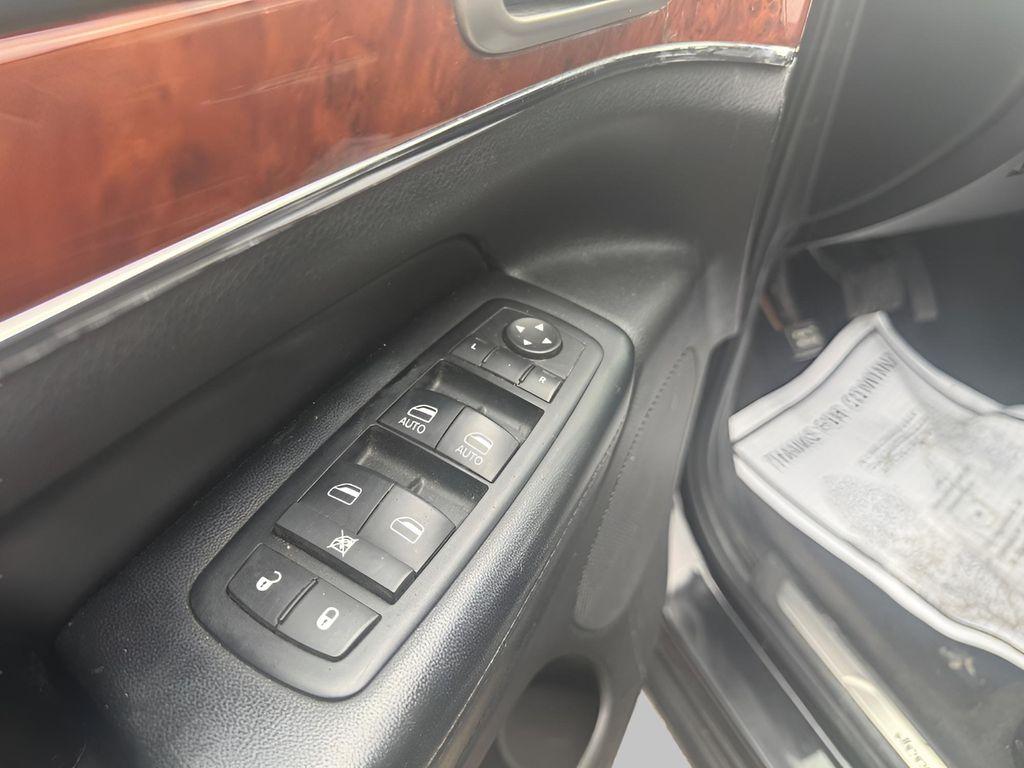 used 2012 Jeep Grand Cherokee car, priced at $10,867