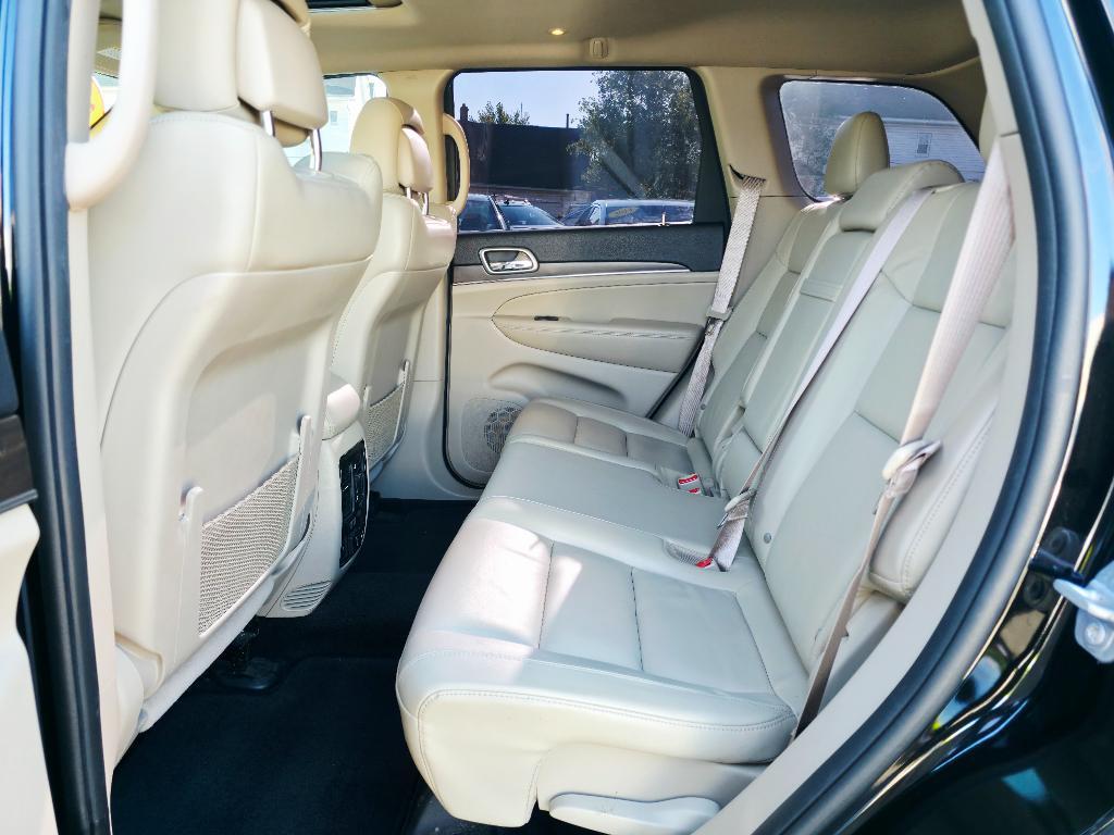 used 2018 Jeep Grand Cherokee car, priced at $15,936