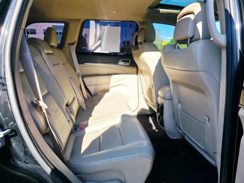 used 2018 Jeep Grand Cherokee car, priced at $15,936