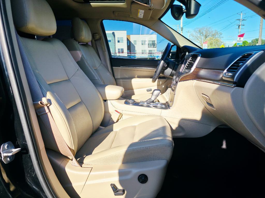 used 2018 Jeep Grand Cherokee car, priced at $15,936