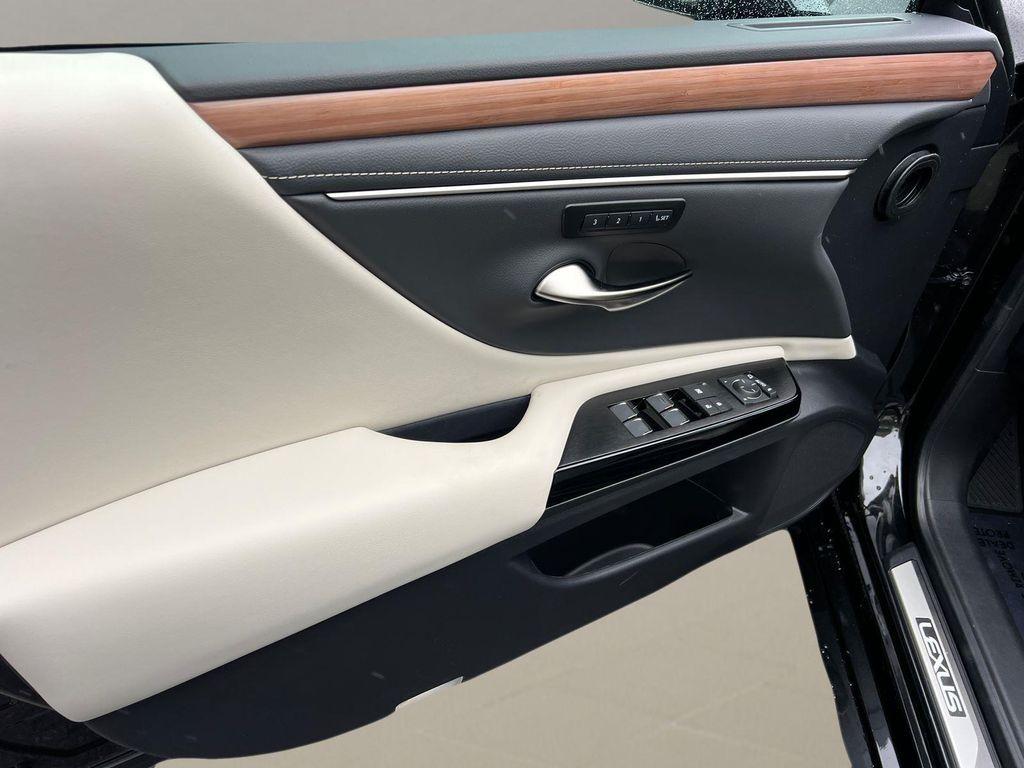 new 2025 Lexus ES 350 car, priced at $48,325