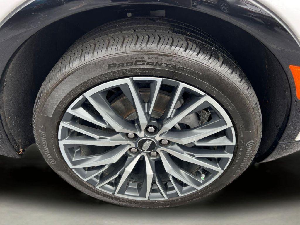 used 2024 Cadillac XT4 car, priced at $34,990