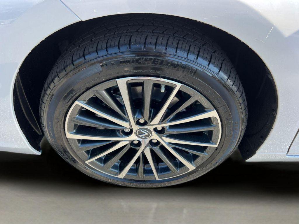 new 2025 Lexus ES 350 car, priced at $48,354